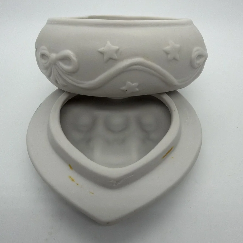 Vintage Houston Harvest Praying Angels Jewelry Trinket Box Heart Shaped Bisque